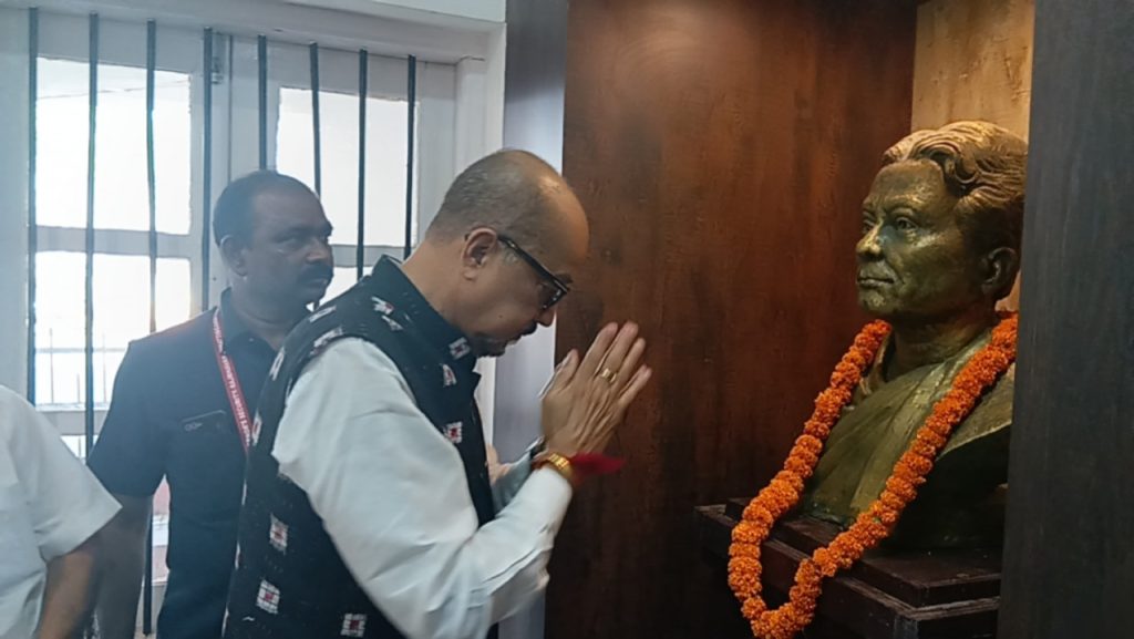 1744022693_3af9ee3dc8f10dab9aac