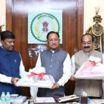 रायपुर : हमारे वनों की समृद्धि और मातृशक्ति के परिश्रम से तैयार उत्पाद बनें छत्तीसगढ़ की पहचान – मुख्यमंत्री श्री विष्णुदेव साय